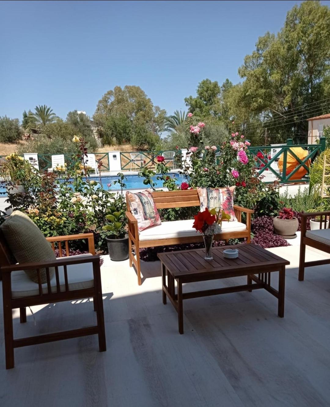 Dervise Mehmet Guest House Lefka  Ngoại thất bức ảnh