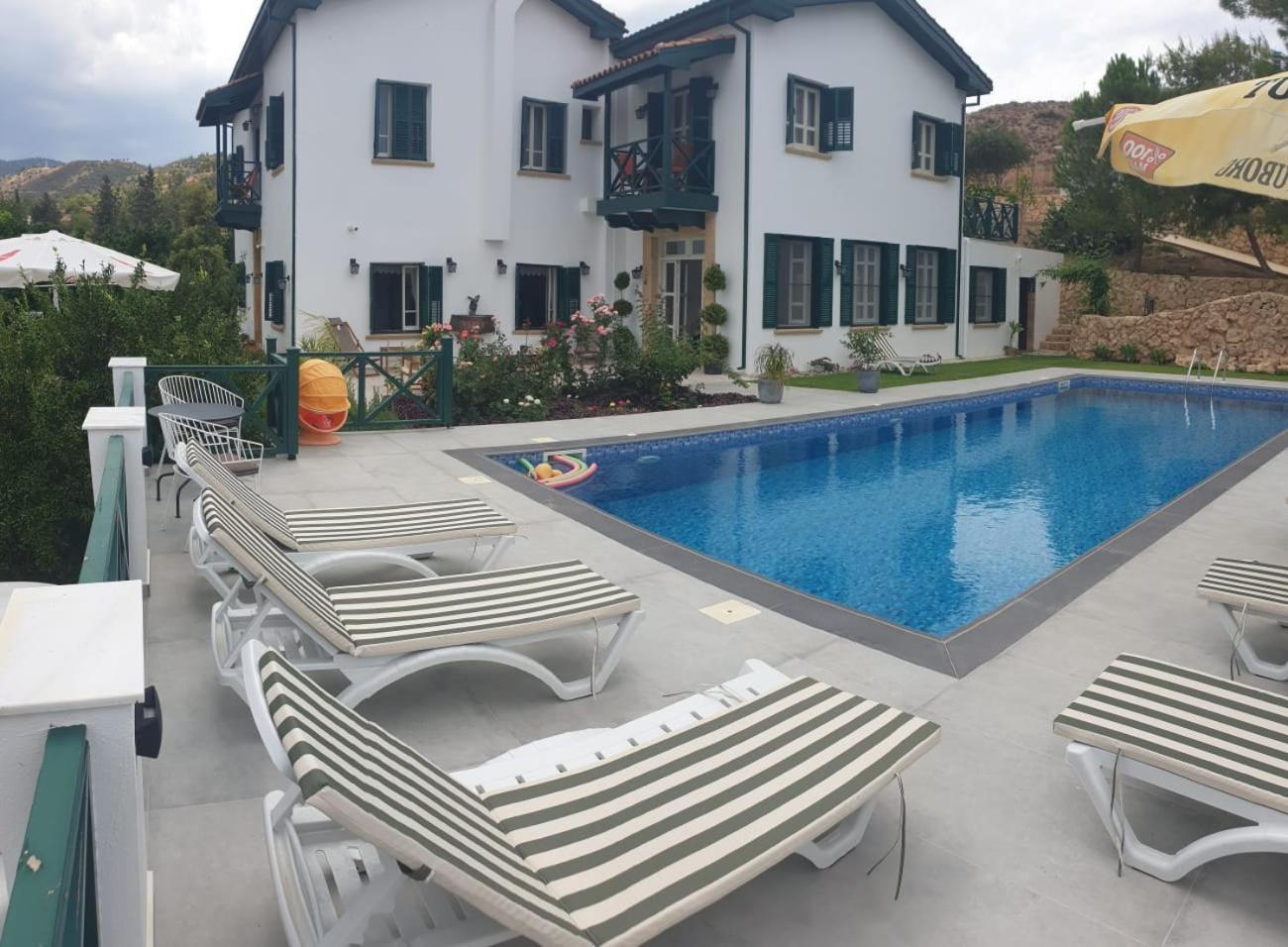 Dervise Mehmet Guest House Lefka  Ngoại thất bức ảnh